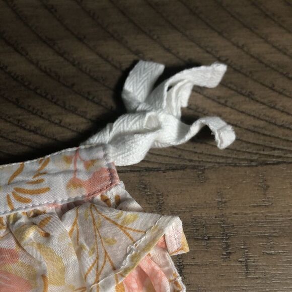 NWT Organic Cotton Floral Ruffle 3 snap Romper. Soft! 0-3 months. - Picture 3 of 11
